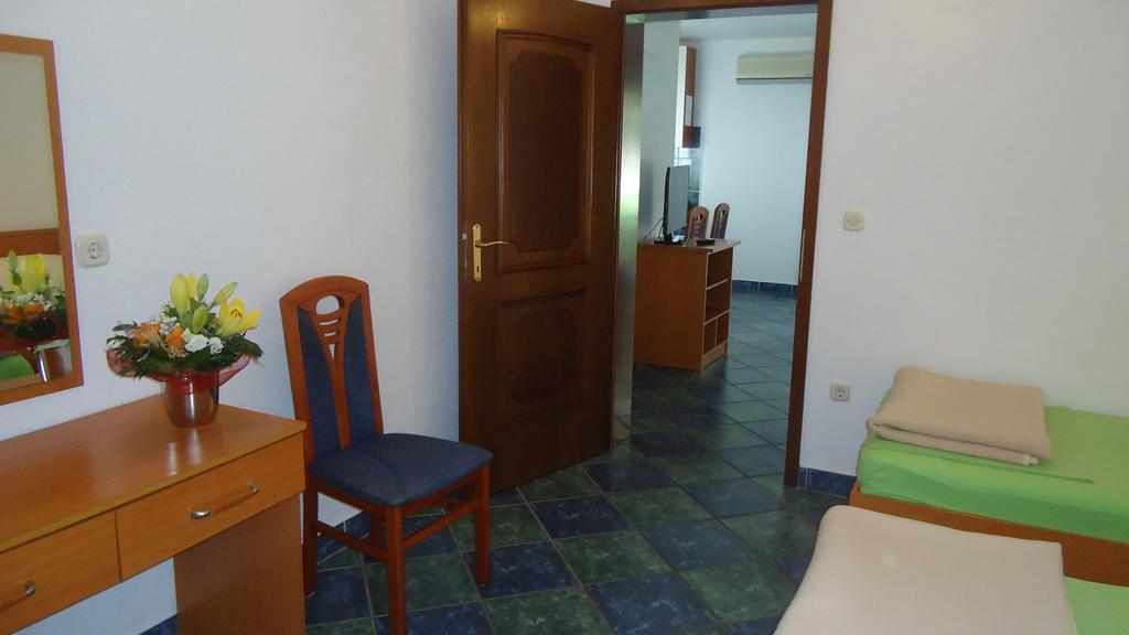 Apartma Apartmani Izabela *