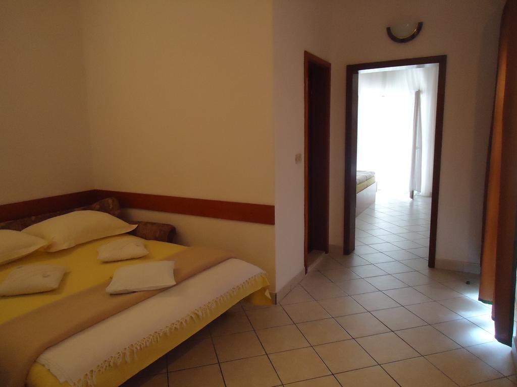 Apartmani Izabela Apartment *