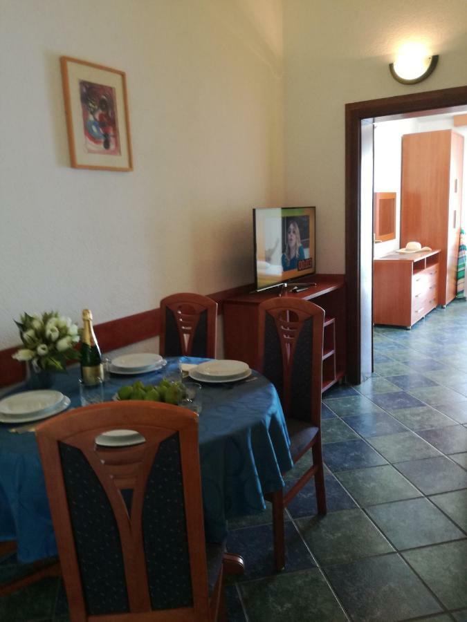 Apartma Apartmani Izabela *