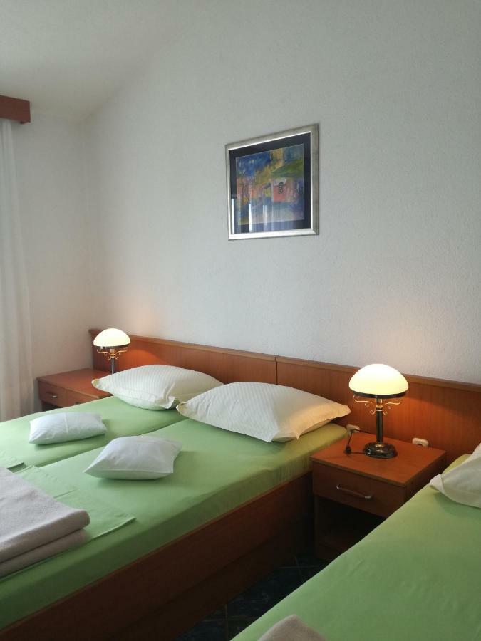 Apartma Apartmani Izabela *
